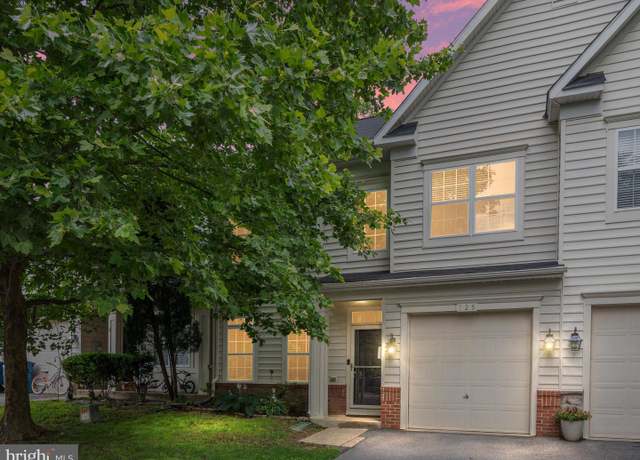 Property at 325 Quinton Oaks Cir, Stephens City, VA 22655, 3 beds, 2.5 baths