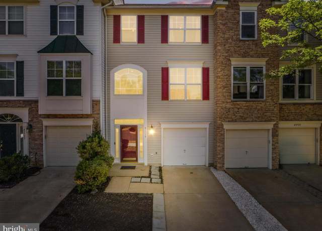 Property at 43735 Scarlet Sq, Chantilly, VA 20152, 3 beds, 3.5 baths