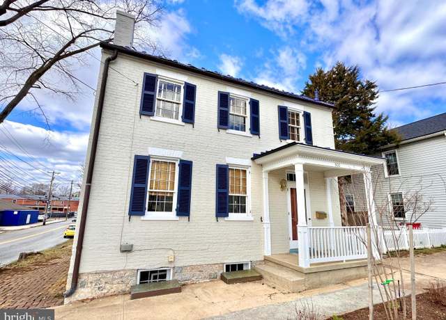 Property at 300 E Liberty St, Charles Town, WV 25414, 2 beds, 2.5 baths
