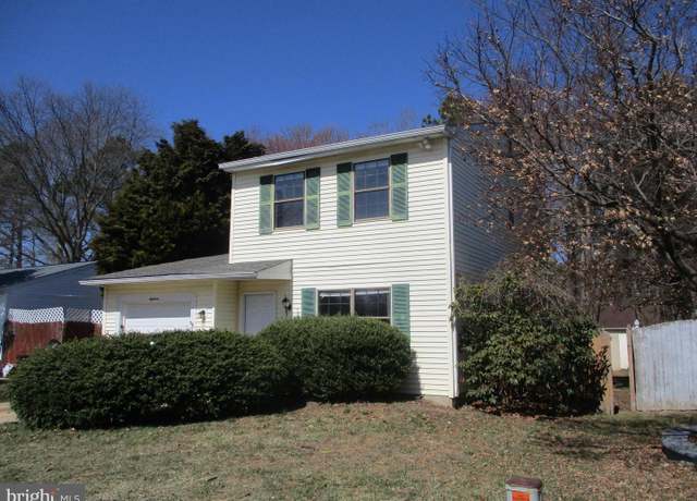 Property at 18 Beacon Ln, New Castle, DE 19720, 3 beds, 1.5 baths