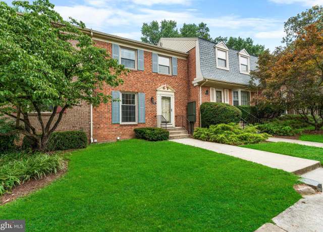 Property at 5914 Westchester Park Dr, College Park, MD 20740, 3 beds, 2.5 baths