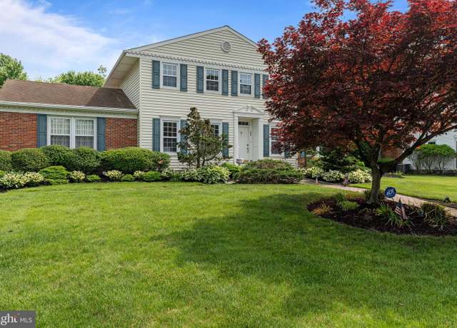 Property at 704 Waterford Dr, Cinnaminson, NJ 08077, 4 beds, 2.5 baths