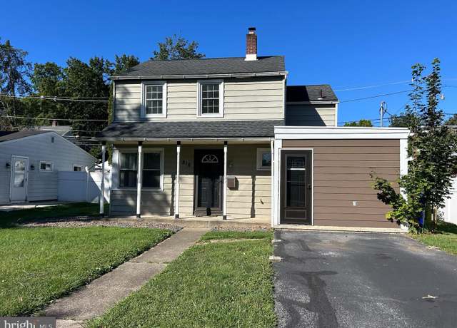 Property at 816 Margaret St, Reading, PA 19611, 2 beds, 1.5 baths