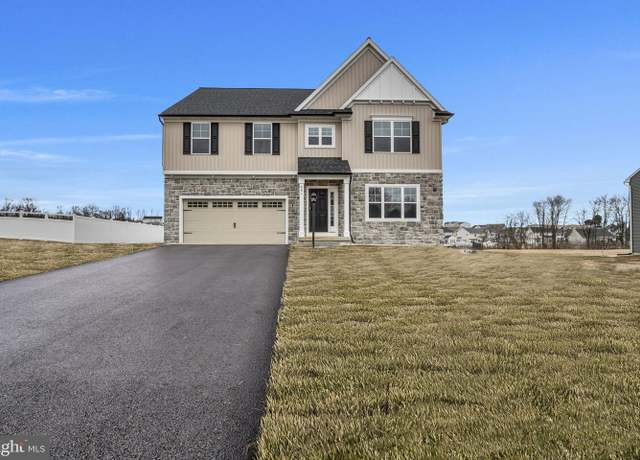 Property at 881 Ashfield Dr, Carlisle, PA 17015, 4 beds, 2.5 baths