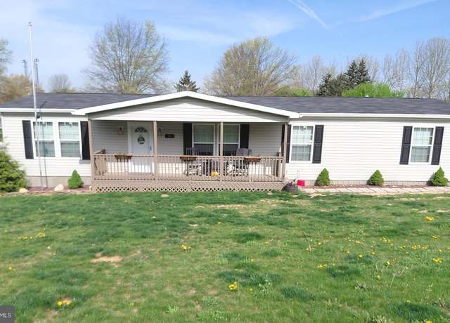 Property at 31 Mountain St, Mount Holly Springs, PA 17065, 3 beds, 2 baths