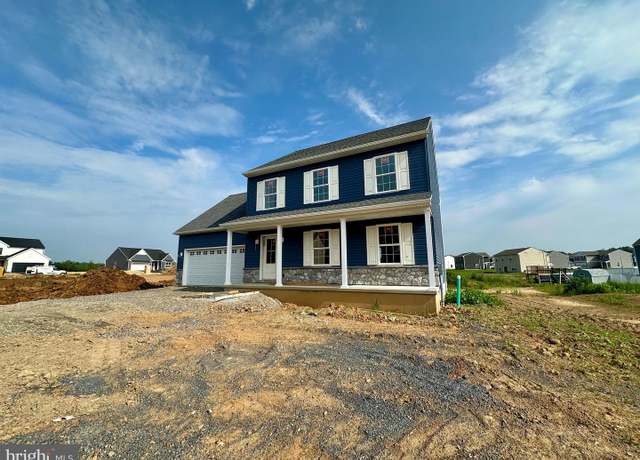 Property at 21 American Ave, Carlisle, PA 17013, 4 beds, 2.5 baths