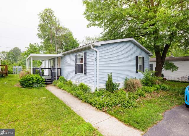 Property at 39 Patton Dr, Honey Brook, PA 19344, 3 beds, 2 baths