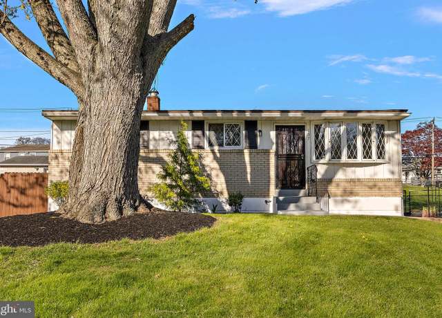 Property at 107 Tuscany Rd, Aston, PA 19014, 3 beds, 2 baths