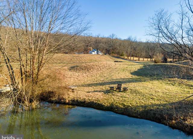 Property at 3671 Halfway Rd, The Plains, VA 20198, 3 beds, 2.5 baths