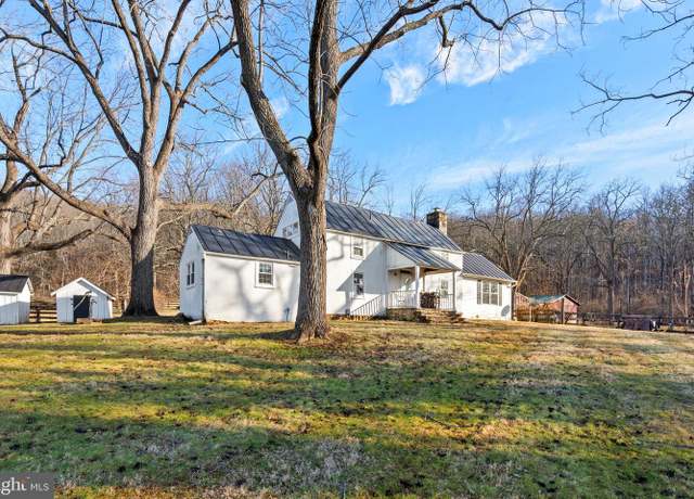 Property at 3671 Halfway Rd, The Plains, VA 20198, 3 beds, 2.5 baths