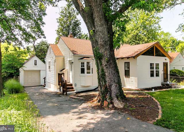 Property at 2904 Fairmont St, Falls Church, VA 22042, 3 beds, 3 baths