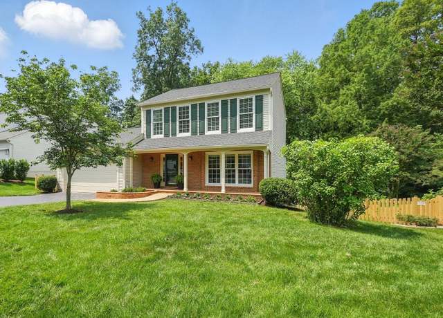 Property at 10832 Monticello Dr, Great Falls, VA 22066, 4 beds, 3.5 baths