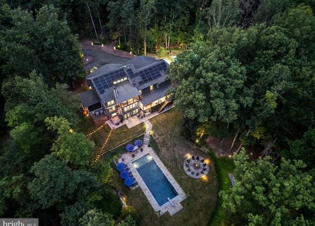 Property at 14026 Fern Valley Ln, Leesburg, VA 20176, 7 beds, 7 baths
