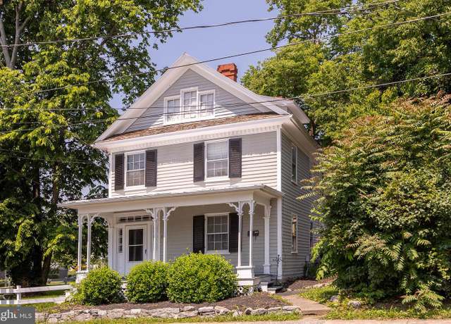 Property at 201 Capon St, Strasburg, VA 22657, 4 beds, 2 baths