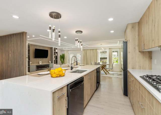 Property at 1242 Clearfield Cir, Lutherville Timonium, MD 21093, 5 beds, 3.5 baths