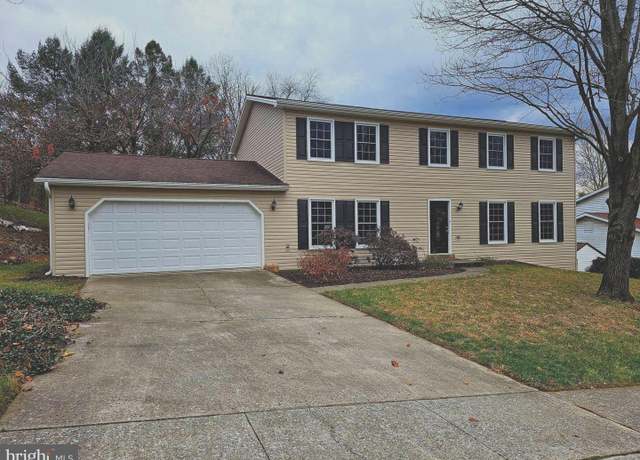 Property at 109 Deerfield Rd, Camp Hill, PA 17011, 4 beds, 2.5 baths
