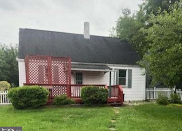 Property at 5212 Locust Ln, Harrisburg, PA 17109, 4 beds, 1 bath