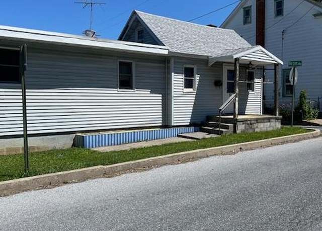 Property at 21 Folmer St, Lebanon, PA 17042, 3 beds, 1 bath