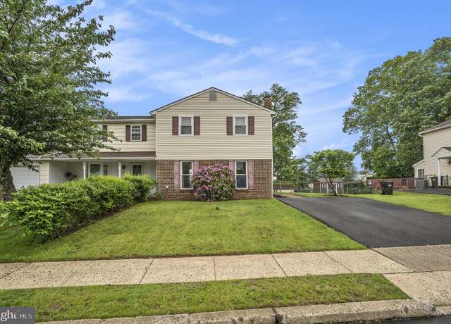 Property at 2880 Washington Ln, Hatfield, PA 19440, 3 beds, 1.5 baths