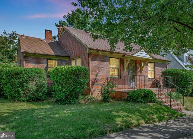 Property at 911 Monroe St, Fredericksburg, VA 22401, 4 beds, 2 baths