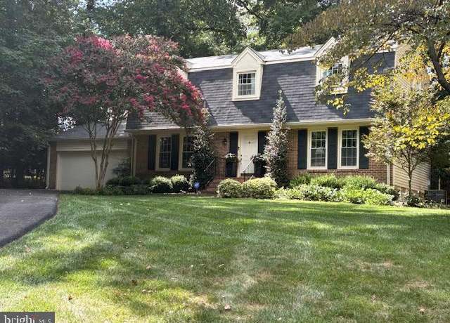 Property at 1005 Kerge Ct SE, Vienna, VA 22180, 5 beds, 3.5 baths