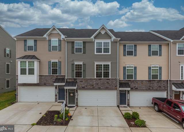 Property at 9840 Cedarmass Cir, Fredericksburg, VA 22408, 3 beds, 2.5 baths
