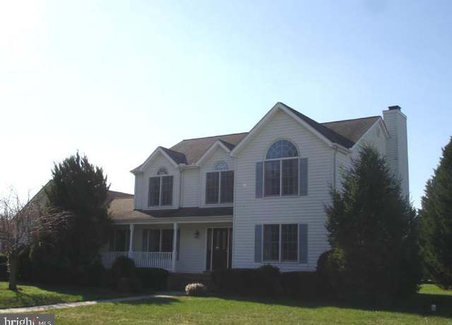 Property at 176 Cardinal Hills Pkwy, Dover, DE 19904, 4 beds, 2.5 baths