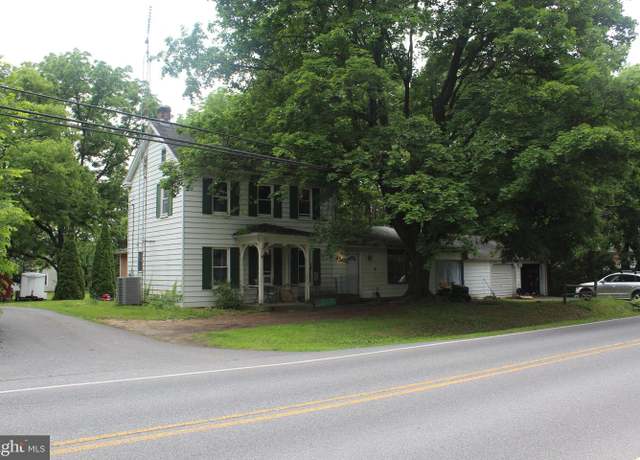 Property at 13713 Marsh Pike, Hagerstown, MD 21742, 2 beds, 2 baths