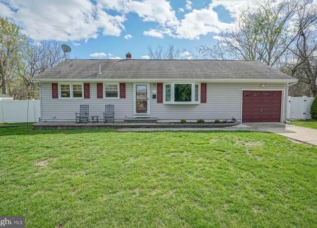 Property at 8 Thornton Pl, Mount Holly, NJ 08060, 3 beds, 1.5 baths