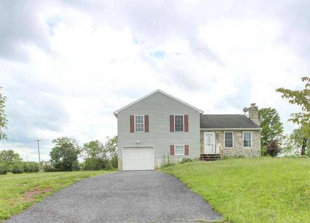 Property at 10 Double Play Dr, Gettysburg, PA 17325, 3 beds, 3 baths