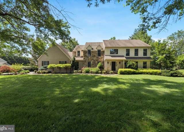 Property at 1007 Regimental Dr, West Chester, PA 19382, 4 beds, 3 baths