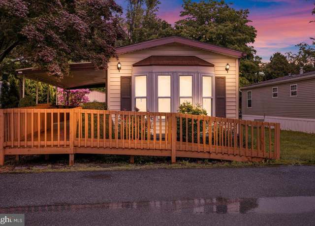 Property at 135 Madge Dr, Lancaster, PA 17603, 2 beds, 1 bath