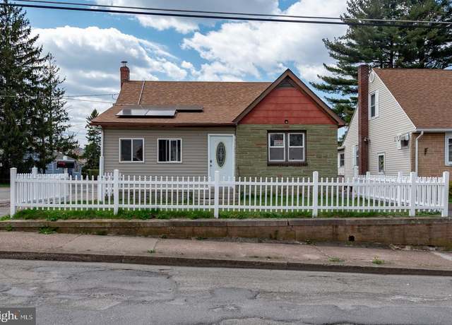 Property at 538 Putnam St, West Hazleton, PA 18202, 4 beds, 1.5 baths
