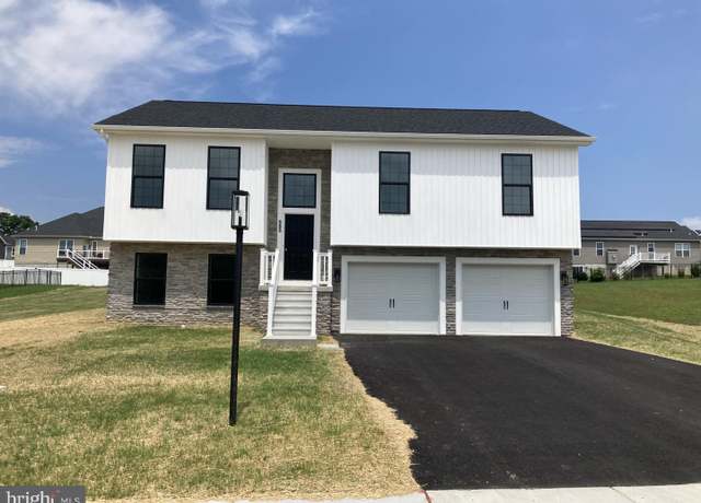 Property at 565 Ripple Dr #68, Hanover, PA 17331, 3 beds, 2 baths