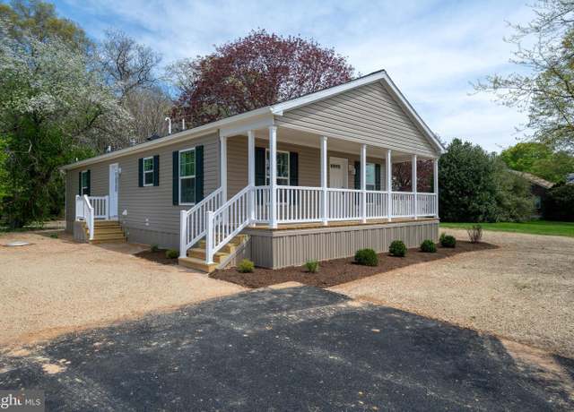 Property at 883 Delta Rd, Red Lion, PA 17356, 3 beds, 2 baths
