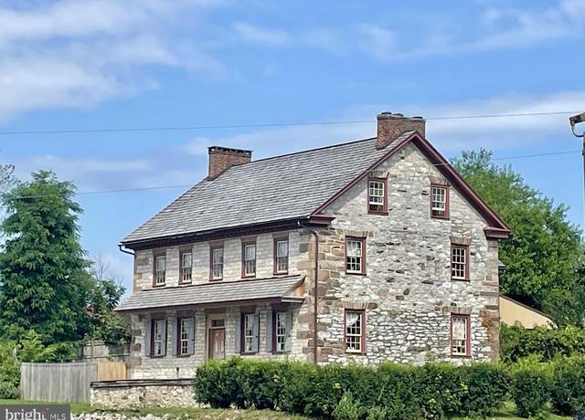 Property at 4415-A W Market St, York, PA 17408, 4 beds, 2 baths