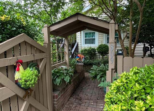 Property at 809 N Abingdon St, Arlington, VA 22203, 5 beds, 3 baths