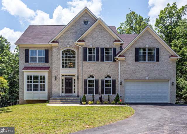 Property at 5920 Doyle Rd, Clifton, VA 20124, 5 beds, 5 baths