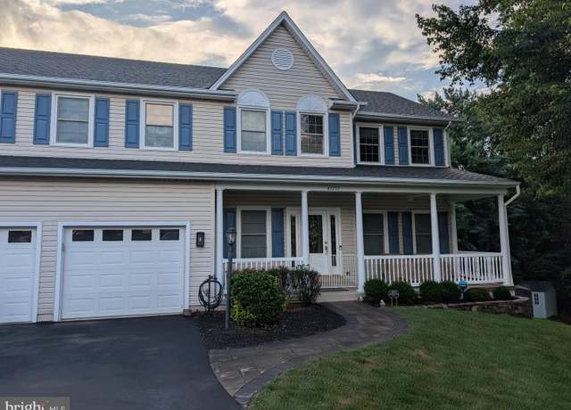 Property at 43232 Wayside Cir, Ashburn, VA 20147, 4 beds, 3.5 baths