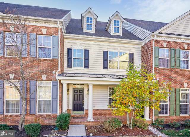 Property at 5033 Softwood Ln, Woodbridge, VA 22192, 3 beds, 2.5 baths