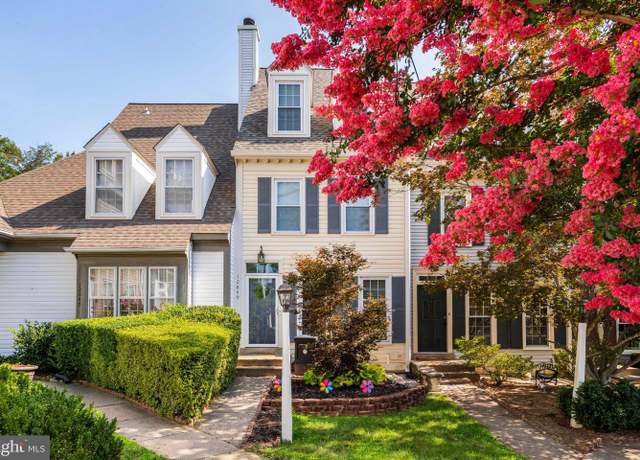 Property at 12849 Mill House Ct, Woodbridge, VA 22192, 3 beds, 3.5 baths