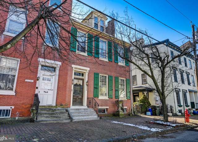 Property at 220 E Union St, Burlington, NJ 08016, 4 beds, 2 baths