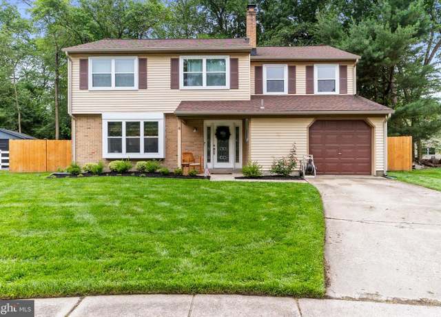 Property at 6 Laura Ln, Marlton, NJ 08053, 4 beds, 2.5 baths