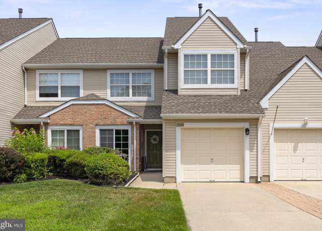 Property at 2504 Doral Dr, Blackwood, NJ 08012, 3 beds, 2.5 baths