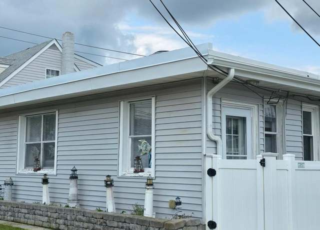 Property at 101 E Cresse Ave #1, Wildwood, NJ 08260, 2 beds, 1 bath