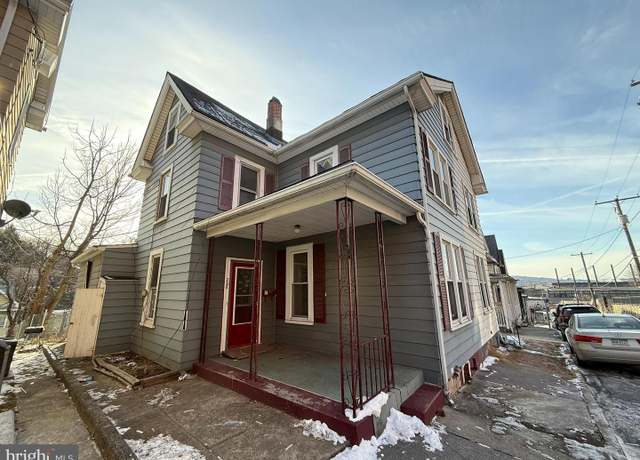 Property at 228 Elm St, Steelton, PA 17113, 4 beds, 1 bath