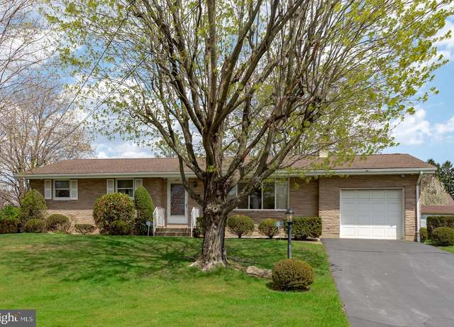 Property at 695 Harvey St, West Hazleton, PA 18202, 3 beds, 2 baths