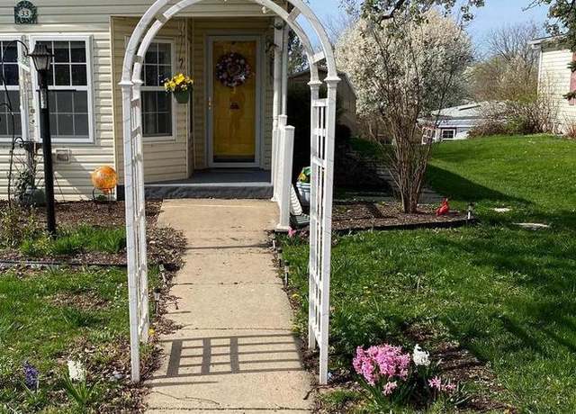 Property at 33 Longwood Ct E, Harleysville, PA 19438, 2 beds, 2 baths