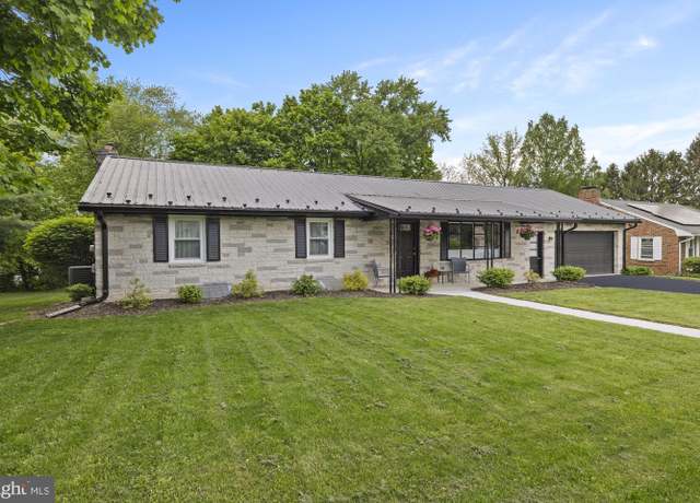 Property at 1004 Marietta Ave, Hanover, PA 17331, 3 beds, 2 baths