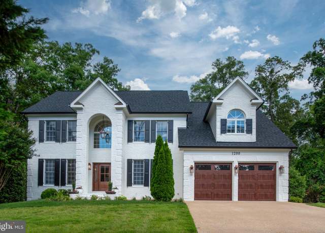 Property at 1200 Alexandria Ave, Alexandria, VA 22308, 7 beds, 4.5 baths